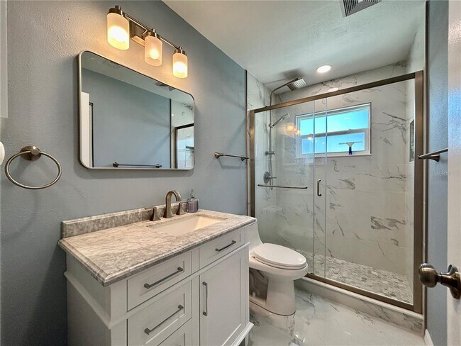 Building Photo - 6821 Onyx Dr N