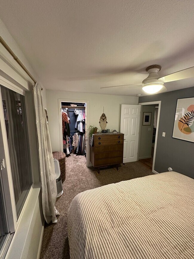 Building Photo - Downtown Loveland Home with Garage and Spa...