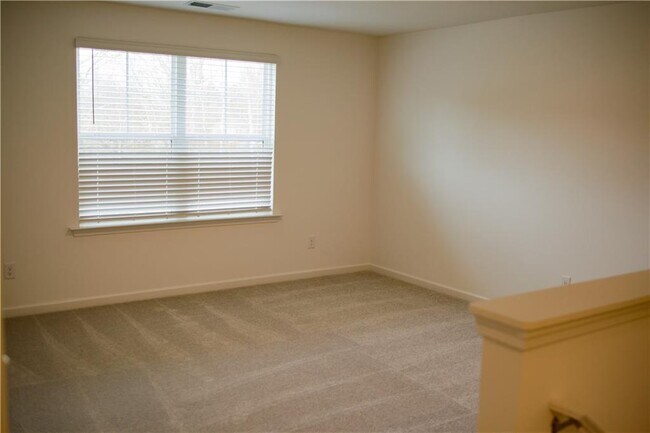 Building Photo - 484 Red Dragon Dr