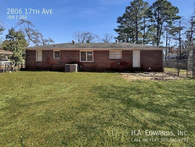 Building Photo - 2806 17th Ave