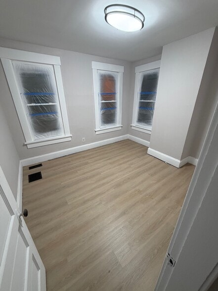 Bedroom 4 - 551 Wilson Ave