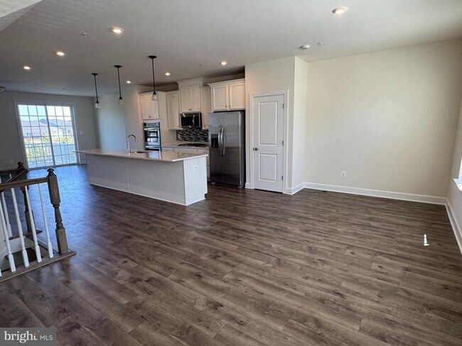 Building Photo - 9704 Glassy Creek Way