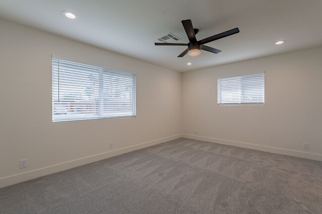 Building Photo - Stunning Clean Updated Home in Tempe!