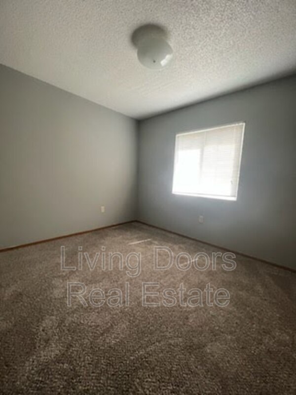 Building Photo - 603 S Washington St