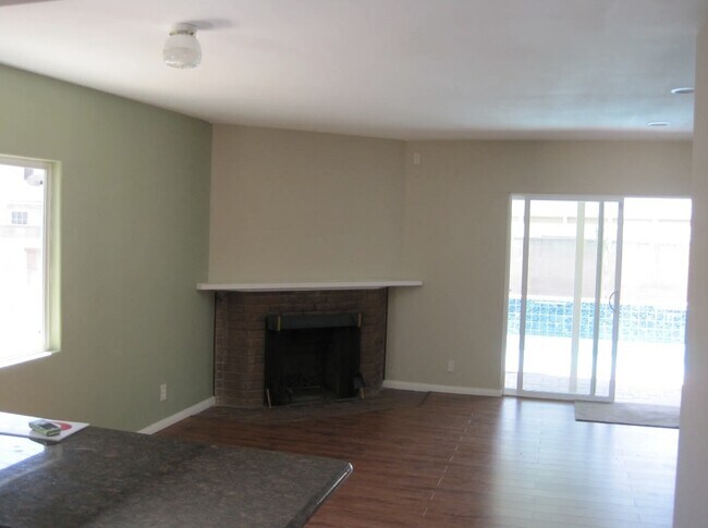 Building Photo - 7820 Conklin St