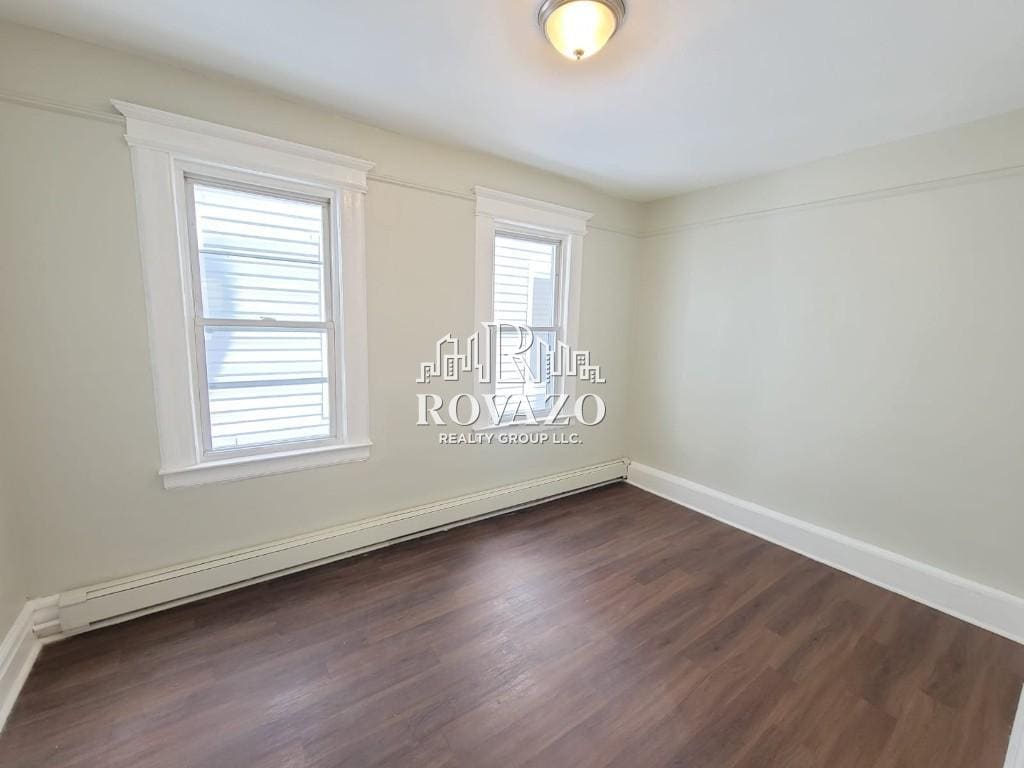 Building Photo - 525 21st St