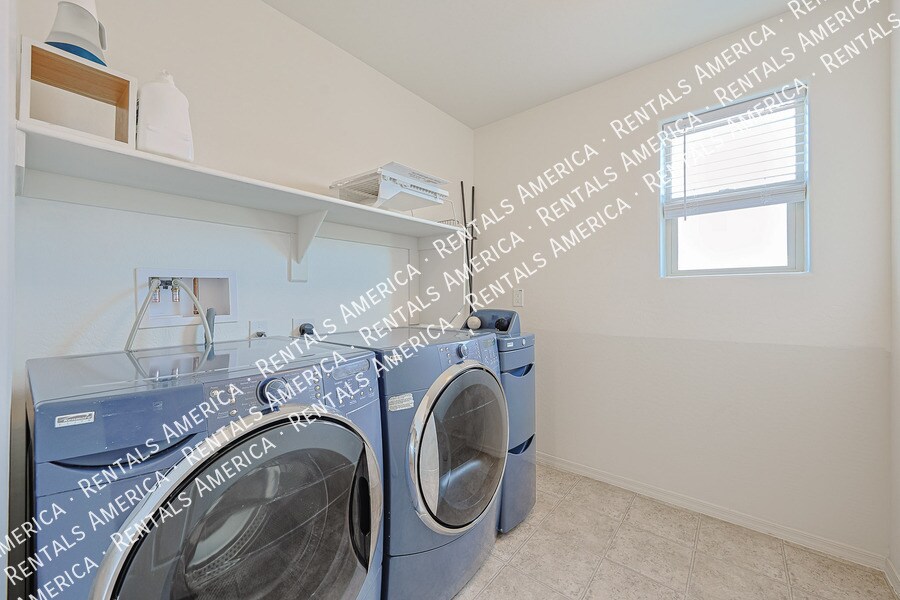 Building Photo - 25951 W Tonto Ln