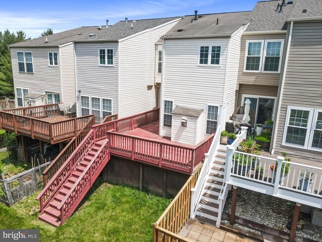 Building Photo - 6140 Newport Terrace