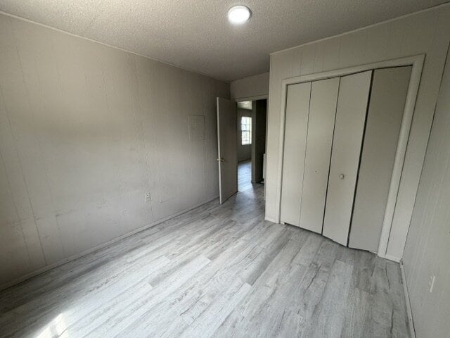 Building Photo - 1 Bedroom Apartment- All Bills Paid