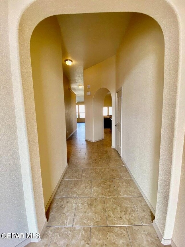 Building Photo - 14277 Desert Sky Dr