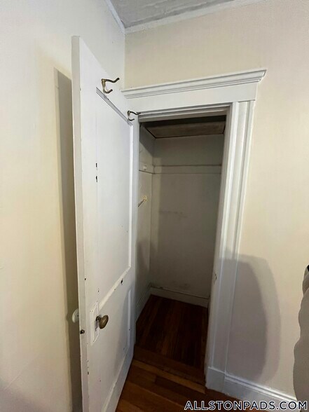 Building Photo - 33 Walbridge St