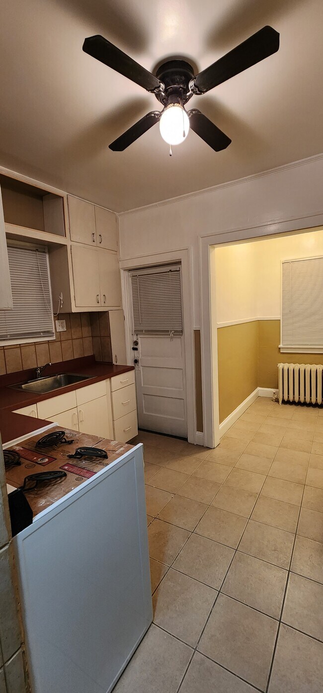 Kitchen - 295 S Allen St