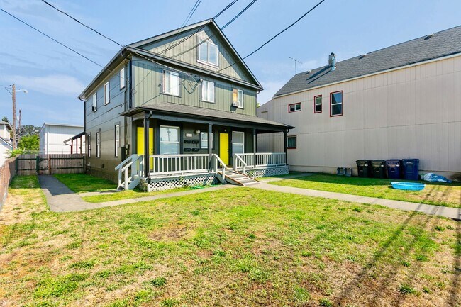 Building Photo - 5413 S Puget Sound Ave