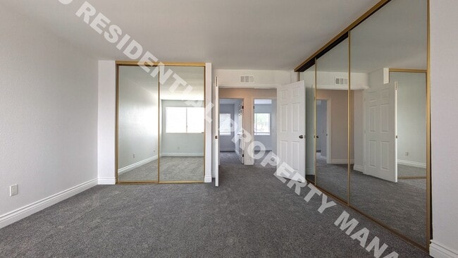 Building Photo - 2806 Atadero Ct