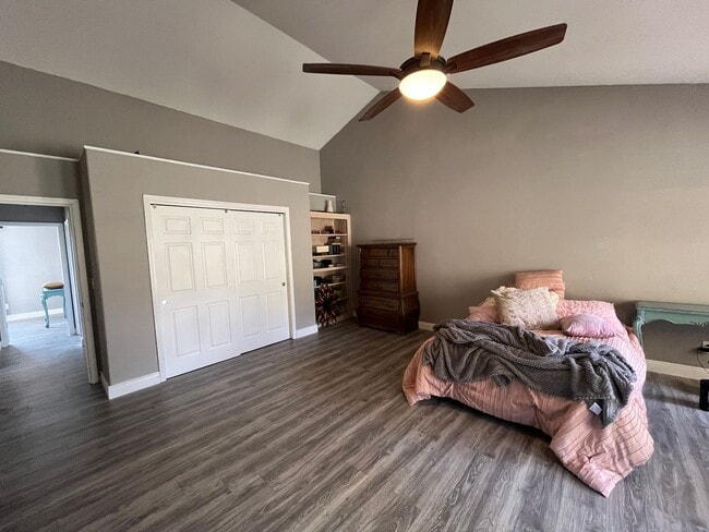 Building Photo - 8957 Knobhill Cir