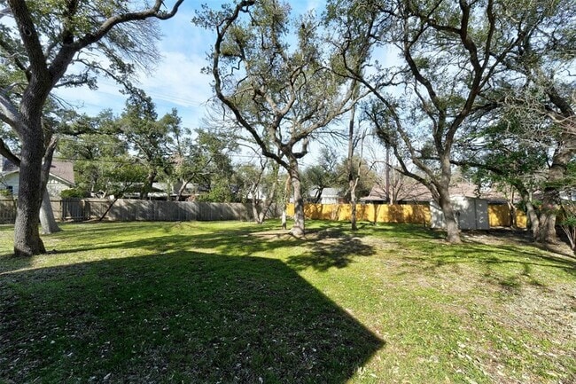 Building Photo - 4020 Far W Blvd