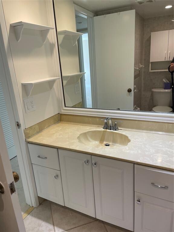 Building Photo - 336 N Birch Rd