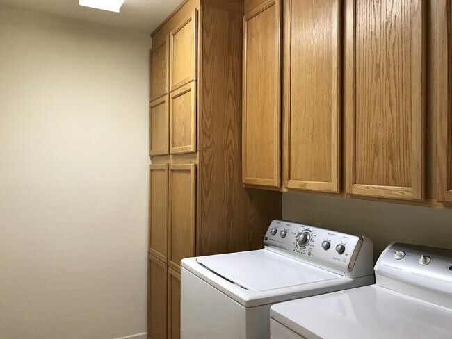 Building Photo - Gated Community - Golf Course Lot - 3 Bed ...