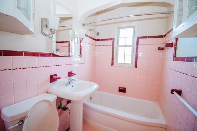 Building Photo - 2303 Mellwood Ave