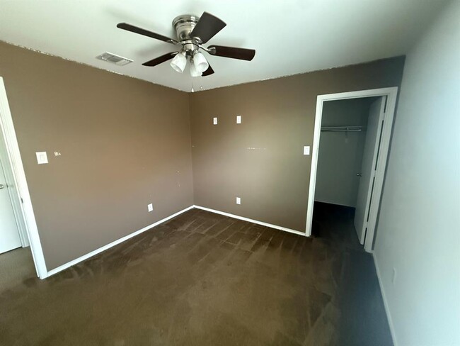 Building Photo - 6109 Randleman Dr