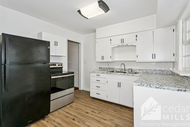 Building Photo - 1810 N Garland St