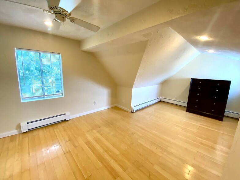 Building Photo - 9 Arthur Ter