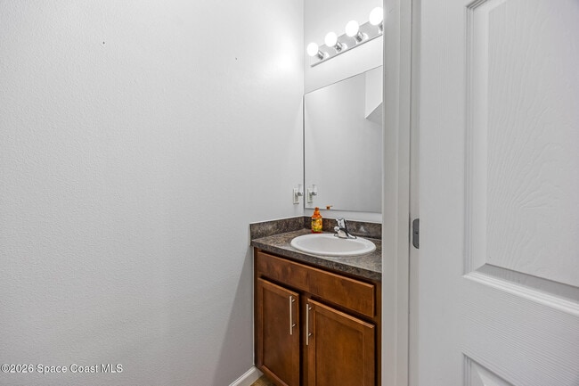 Building Photo - 2745 Revolution St
