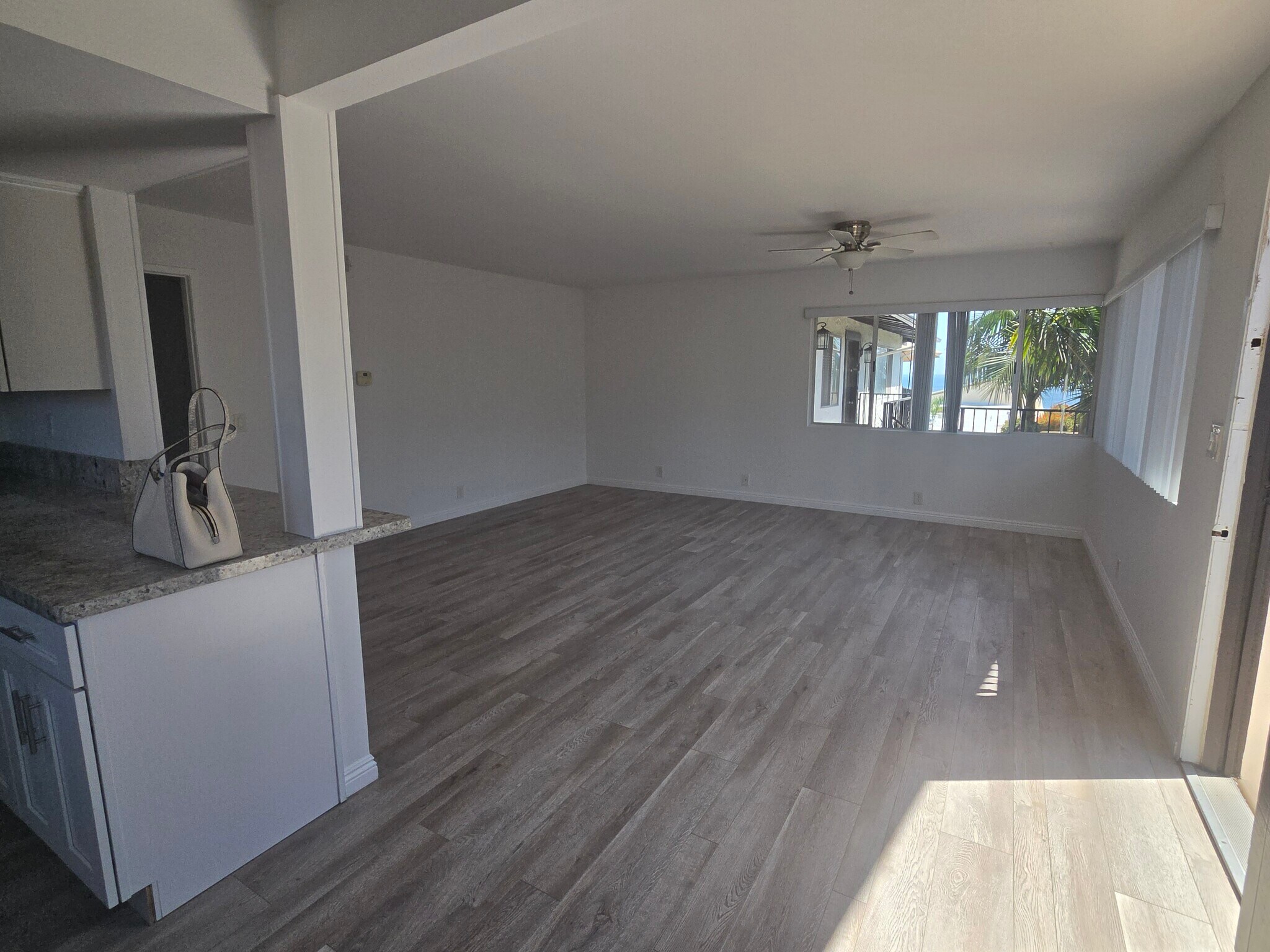 Building Photo - 247 Avenida Montalvo