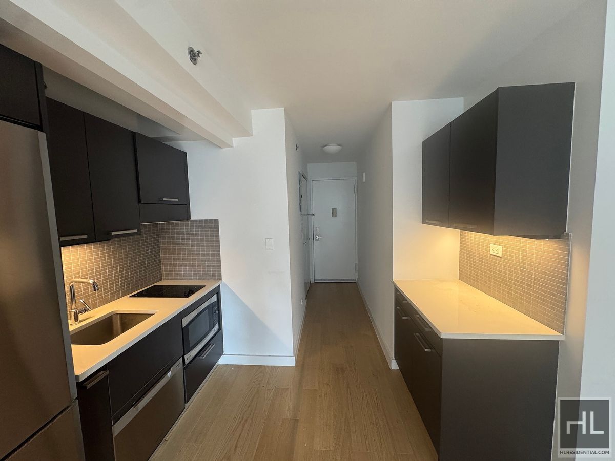 Building Photo - East 39th Street