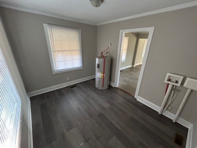 Building Photo - 3 Bedroom House in Tarboro Pets and Sectio...
