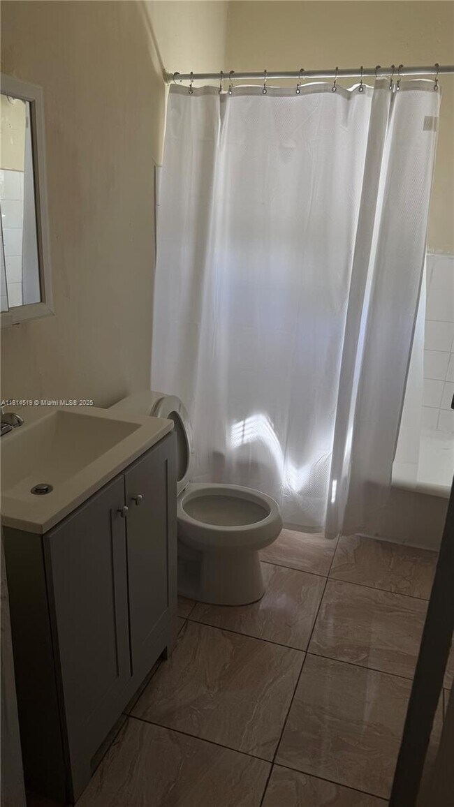 Building Photo - 2608 SW 8th St