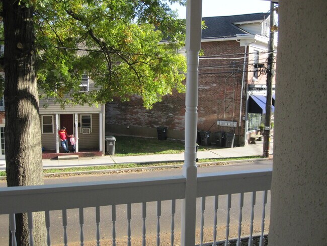 Building Photo - 221 High St