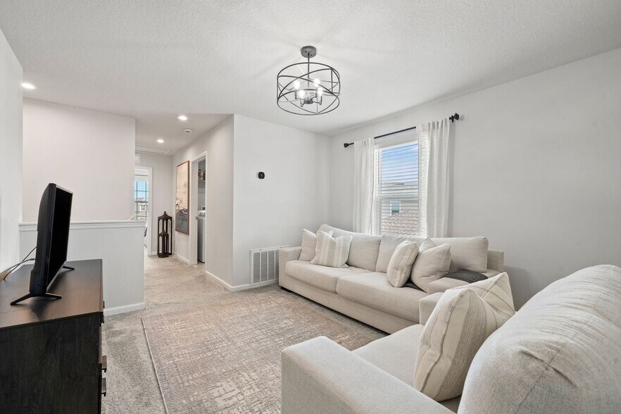 Building Photo - 17997 Dairy Farm Ct