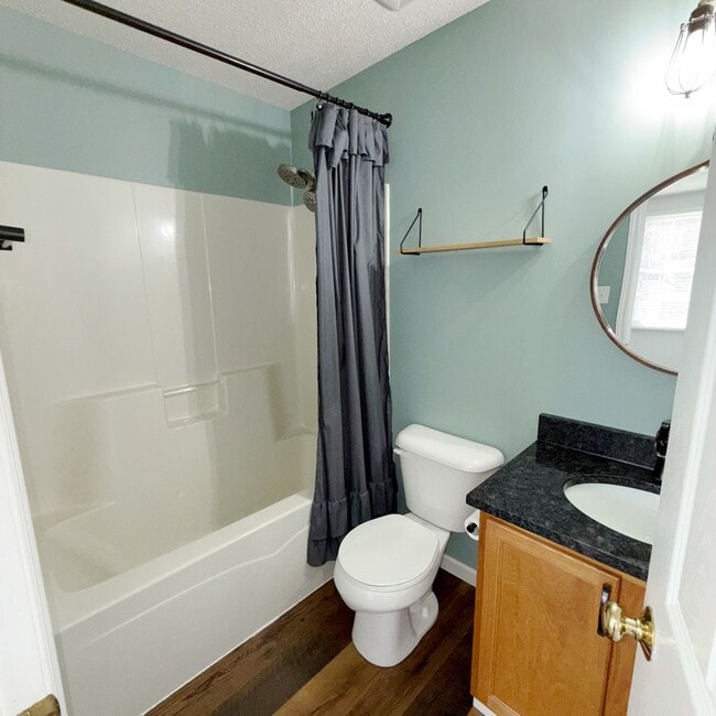 Building Photo - 3306 Domain St