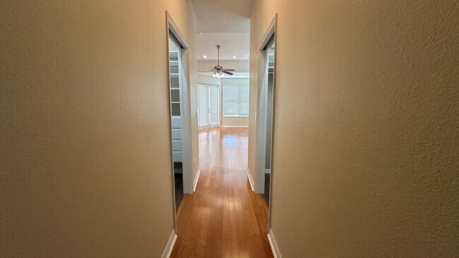 Building Photo - 1653 Cherry Ridge Dr