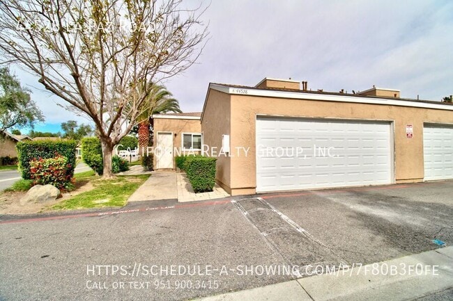 Building Photo - 44528 La Paz Rd