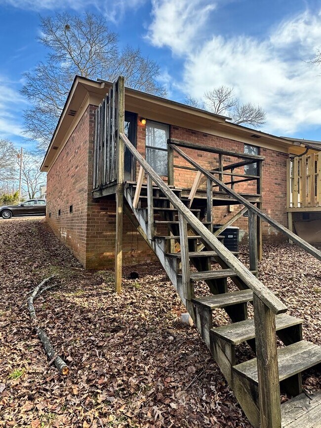 Building Photo - 2/1 in Shelby, NC