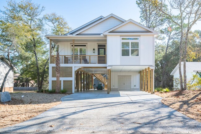 Building Photo - Premiere Oak Island Rental SHORT TERM LEAS...