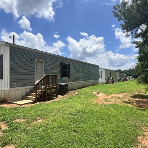 Building Photo - 329 Beaver Dam Cir