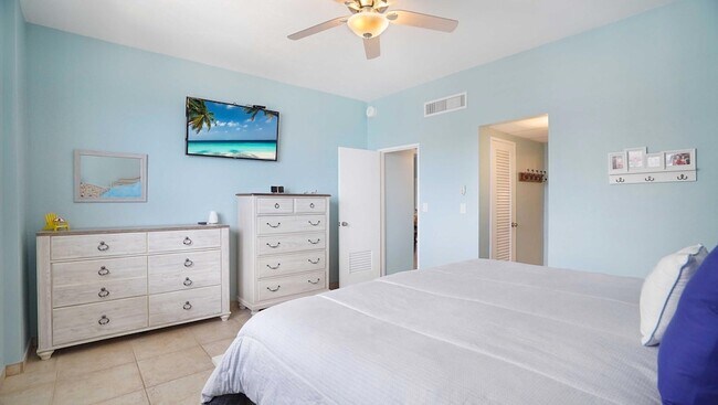 Building Photo - 4250 Galt Ocean Dr