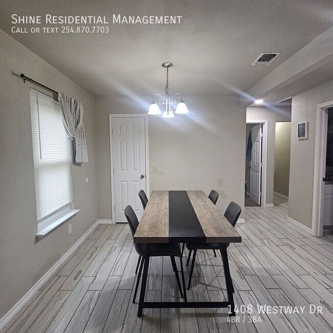 Building Photo - 1408 Westway Dr