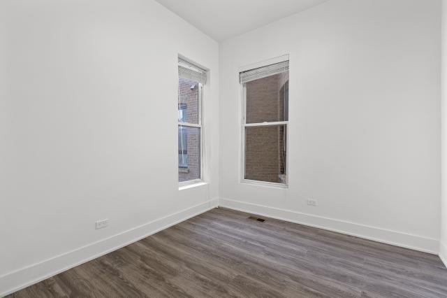 Building Photo - 2 bedroom in Chicago IL 60612