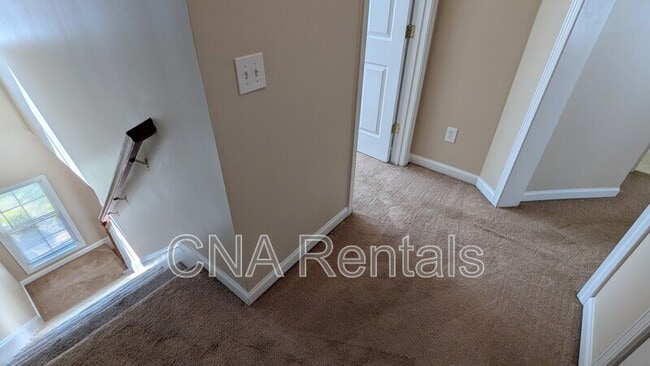 Building Photo - 1747 Oak Brook Ln NW
