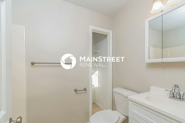 Building Photo - 3 Bedroom Pet-Friendly Home in Raleigh, NC with Main Street Renewal