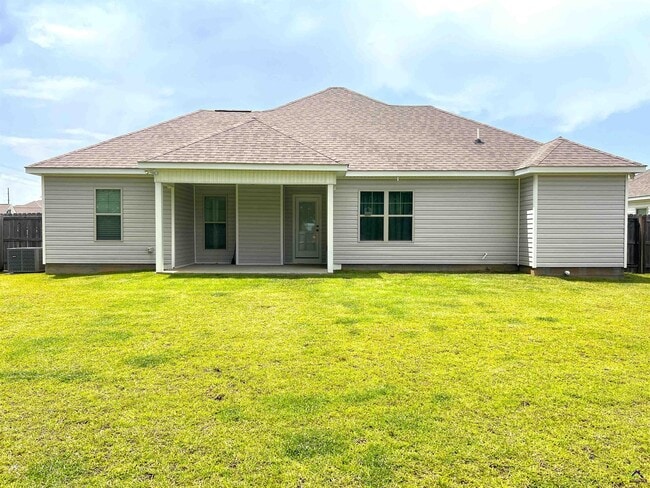 Building Photo - 531 Edgarton Way
