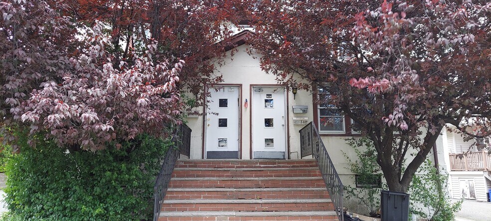 Building Photo - 1595 Center Ave