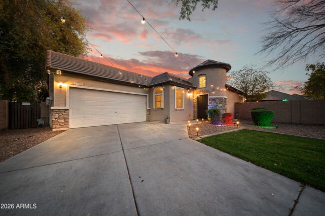 Building Photo - 17239 W Ironwood St