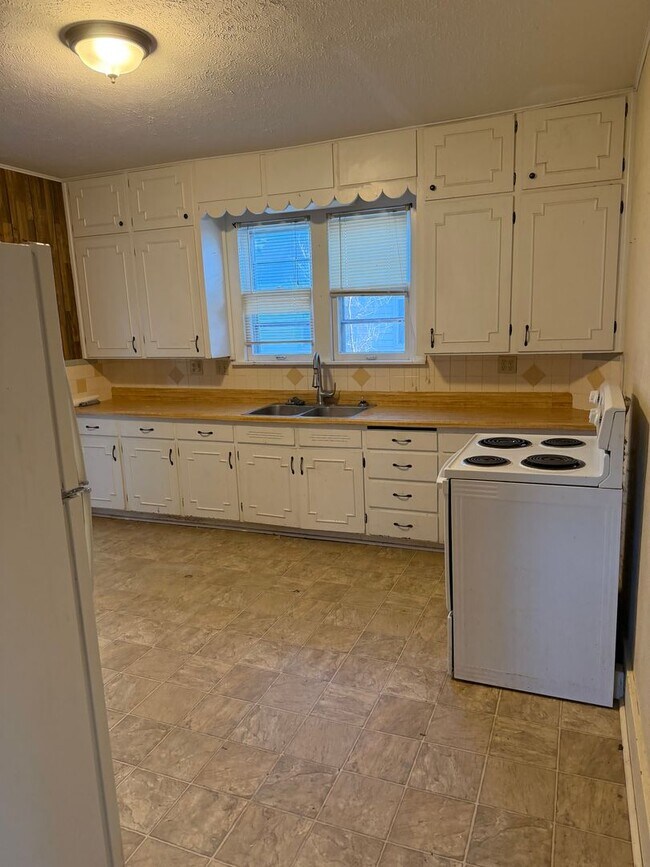 Building Photo - Abilene, KS home for rent