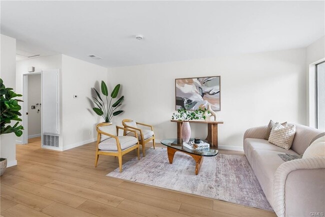 Building Photo - 1738 N Cedar Glen Dr