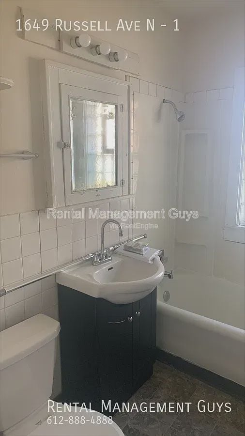 Building Photo - 1649 Russell Ave N